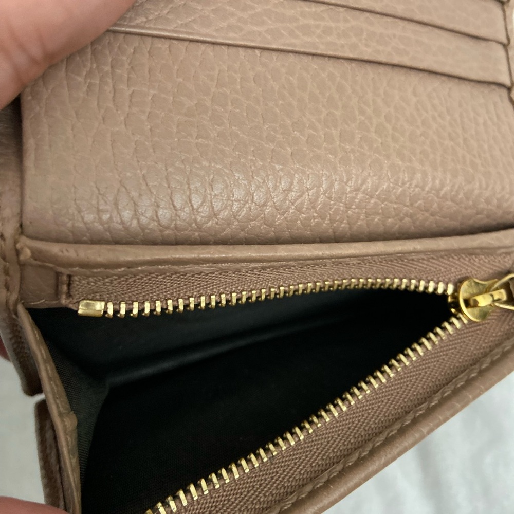 Gucci GG Marmont small compact wallet - Picture 6 of 9